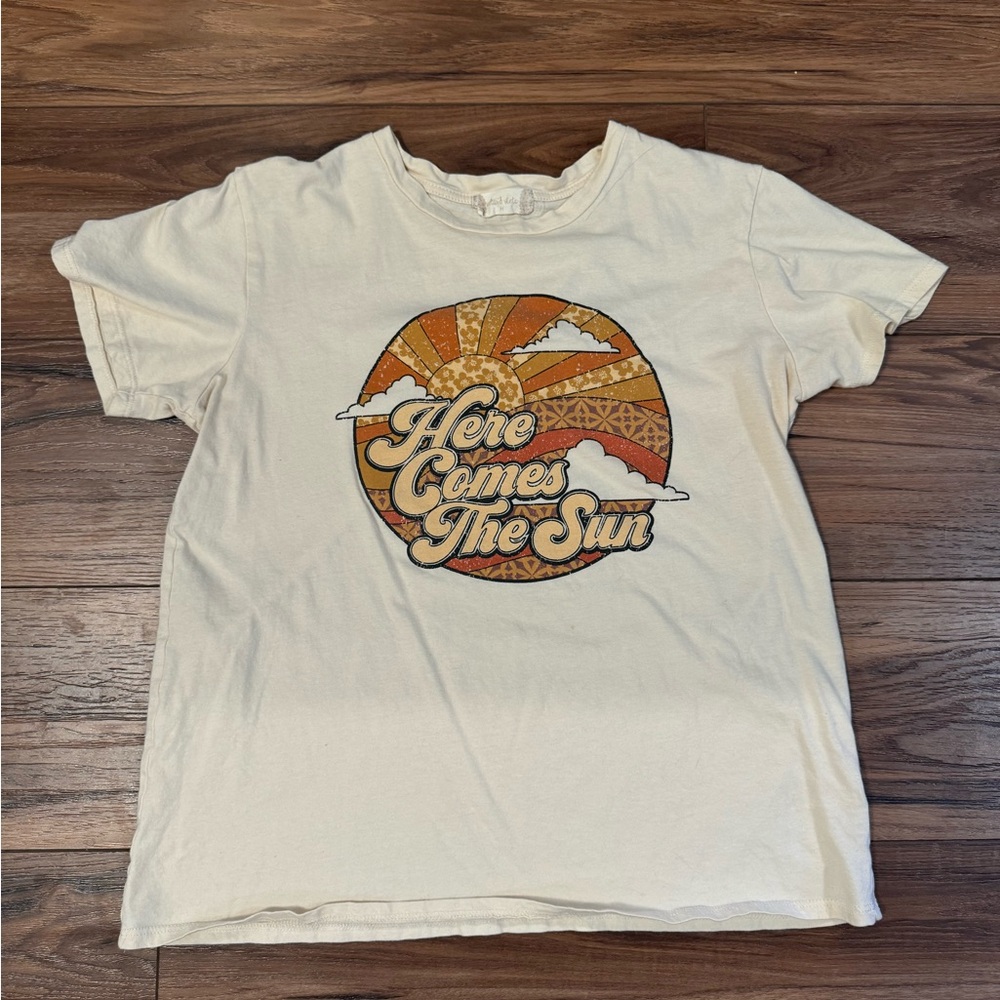 Altar’d State Women’s Medium Tee